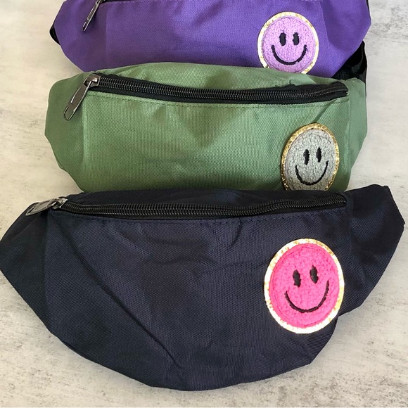 Navy Blue Fanny Pack Crossover Waist Bag Satchel with Hot Pink Smile fac… - Picture 1 of 10